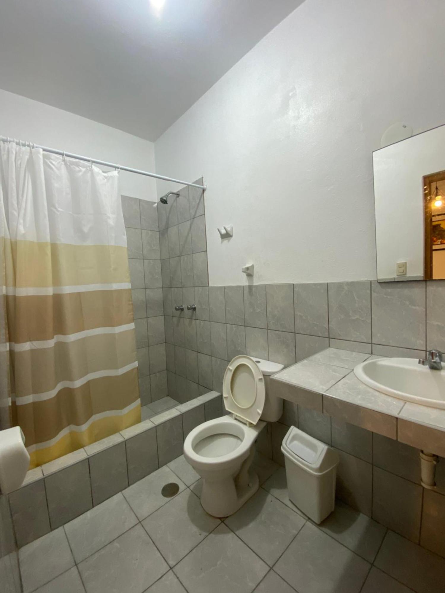 Ravenala Paracas Hostel Экстерьер фото